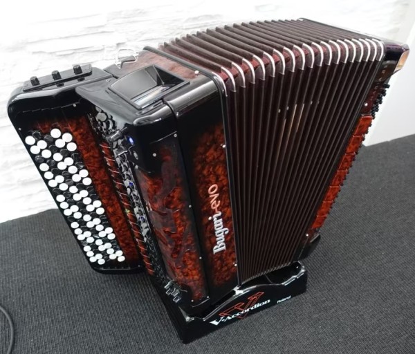 Bugari EVO Knopf, B-Griff, sehr guter Zustand, MM Edition