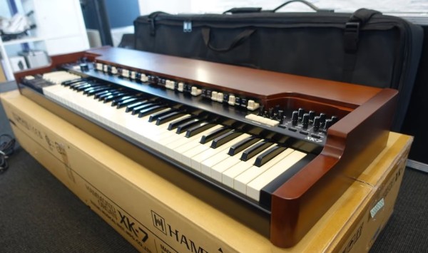 Hammond XK-7, neuwertig, viel Zubehör 24 Monate Garantie